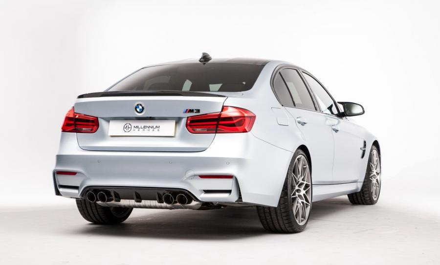  BMW M3 30 Years M3 2016 года  (UK) (фото 6 из 12)